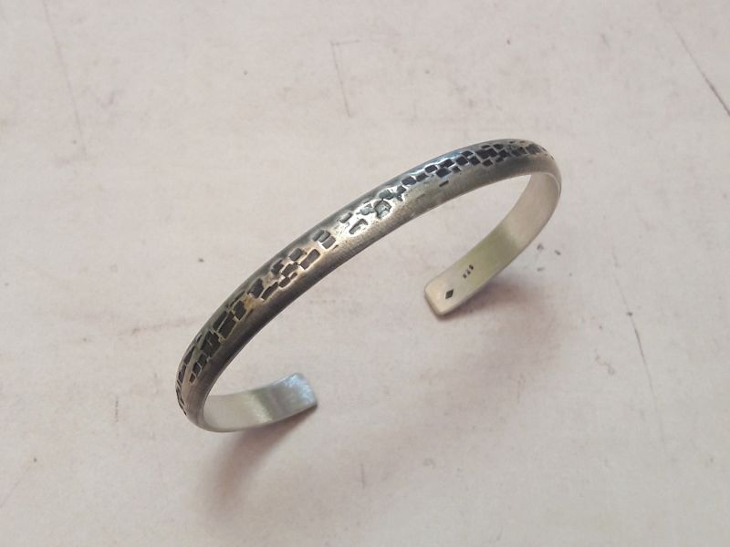 Bracelet Jonc Ethnique en Argent Massif