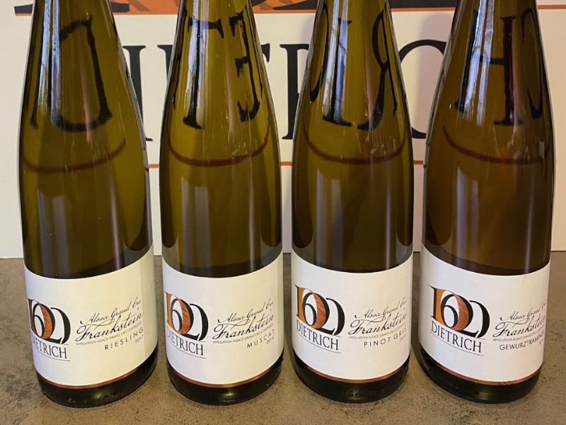 AOC d\'Alsace bouteilles Coffret Riesling blanc Gewurztraminer, vin 4